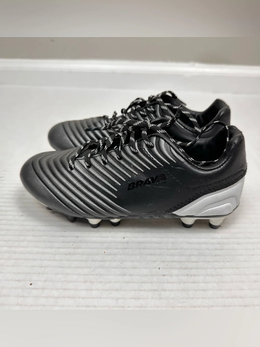 Brava Soccer Cleats Kids Youth Size 13D Exempt Turf Shoes indoor Football